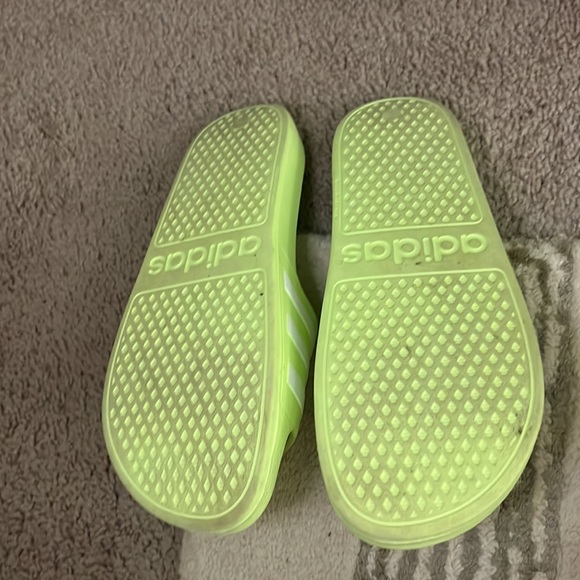Women’s Adidas Slides - Picture 3 of 3